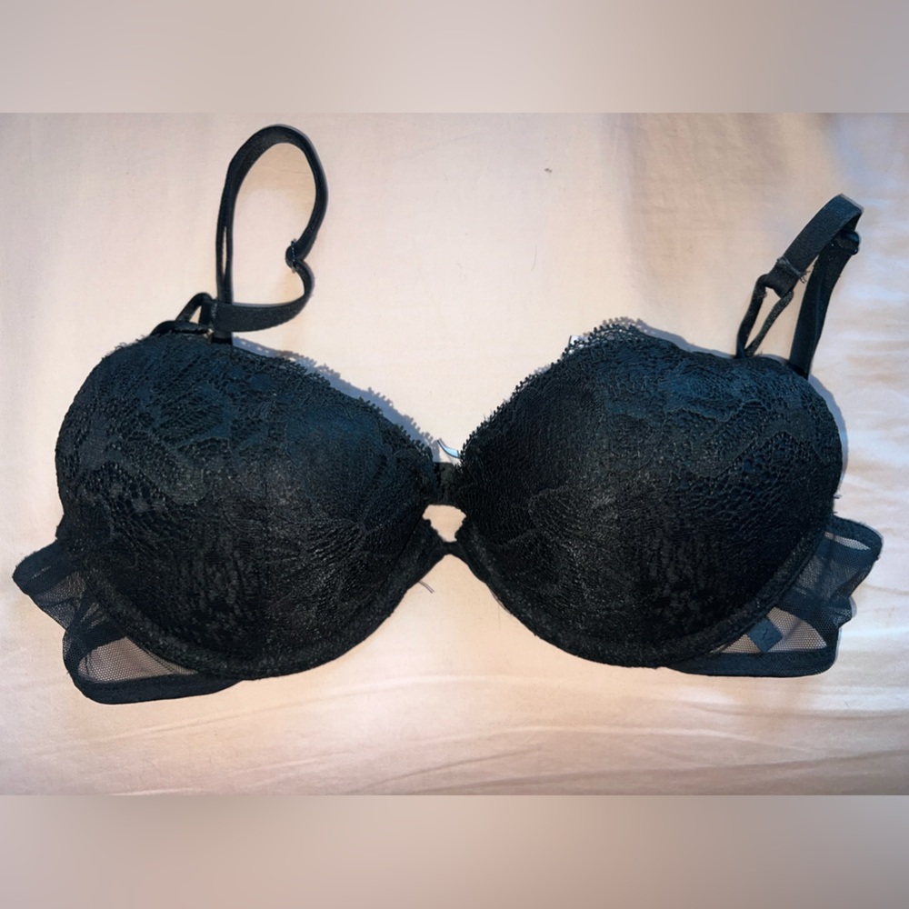 Victoria Secret Black Lace PushUp Bra Size 34B